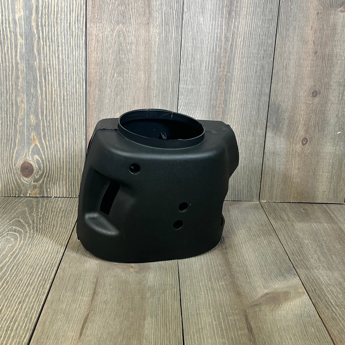 Durable LOSTAR steering column cover shroud for 2003-2006 Chevy/GMC, black finish, fits seamlessly in vehicle interior.