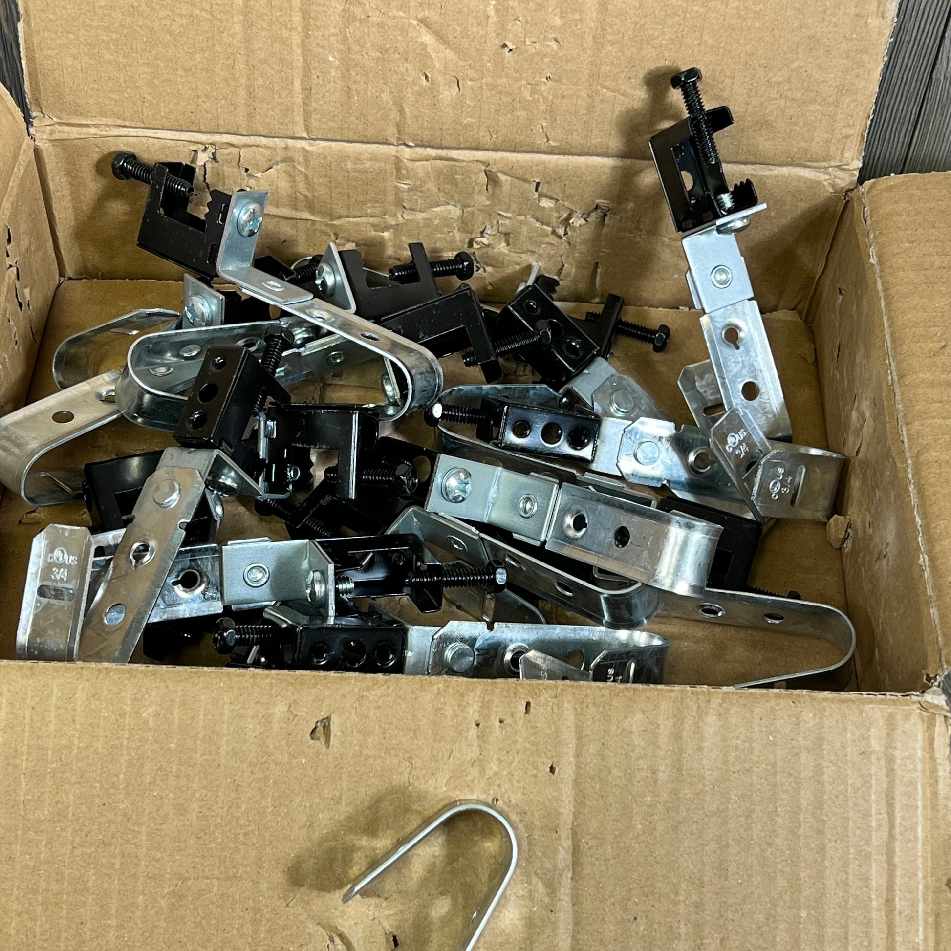 Box of Blulu J Hooks with swivel beam clamps for cable management, made of durable G60 galvanized steel, 3/4 inch size.