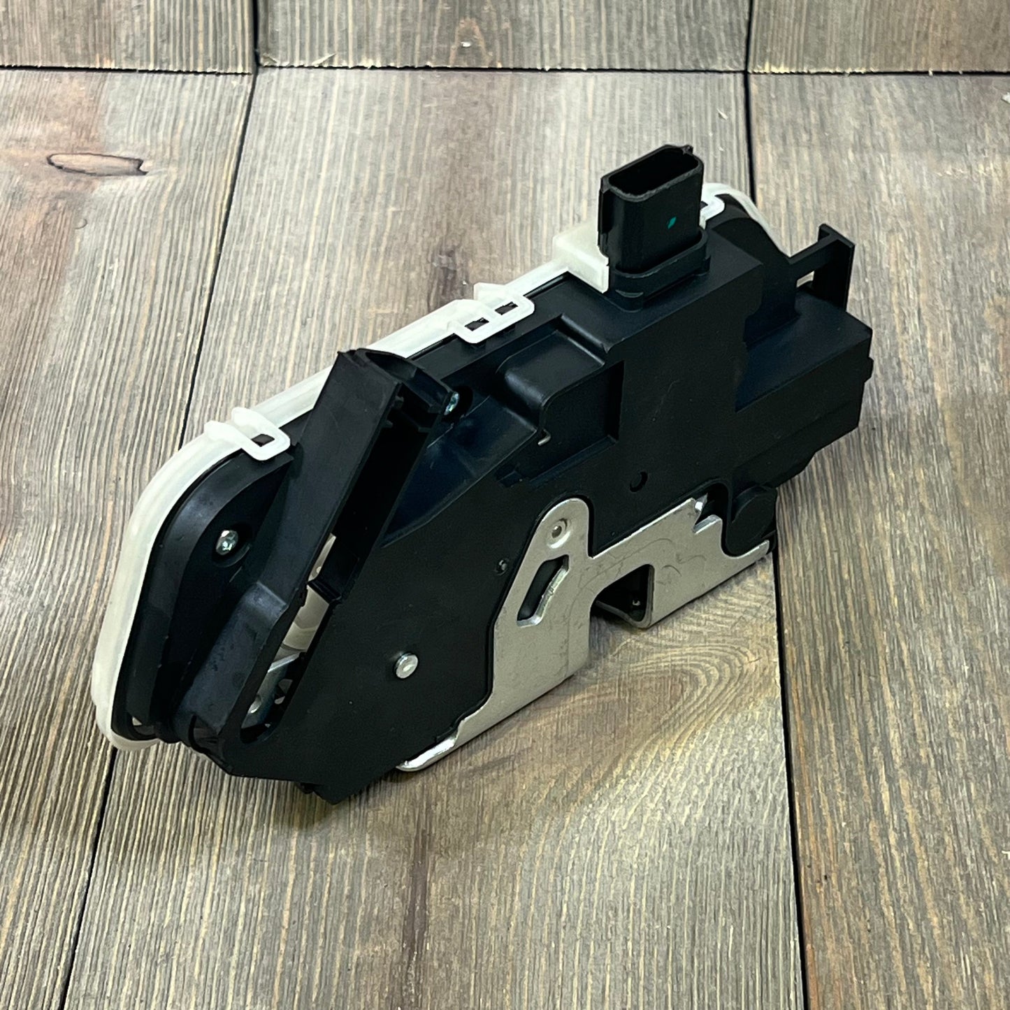 Premium door latch lock actuator for Ford & Lincoln, front right passenger side, 2007-2015 Edge and MKX compatibility.