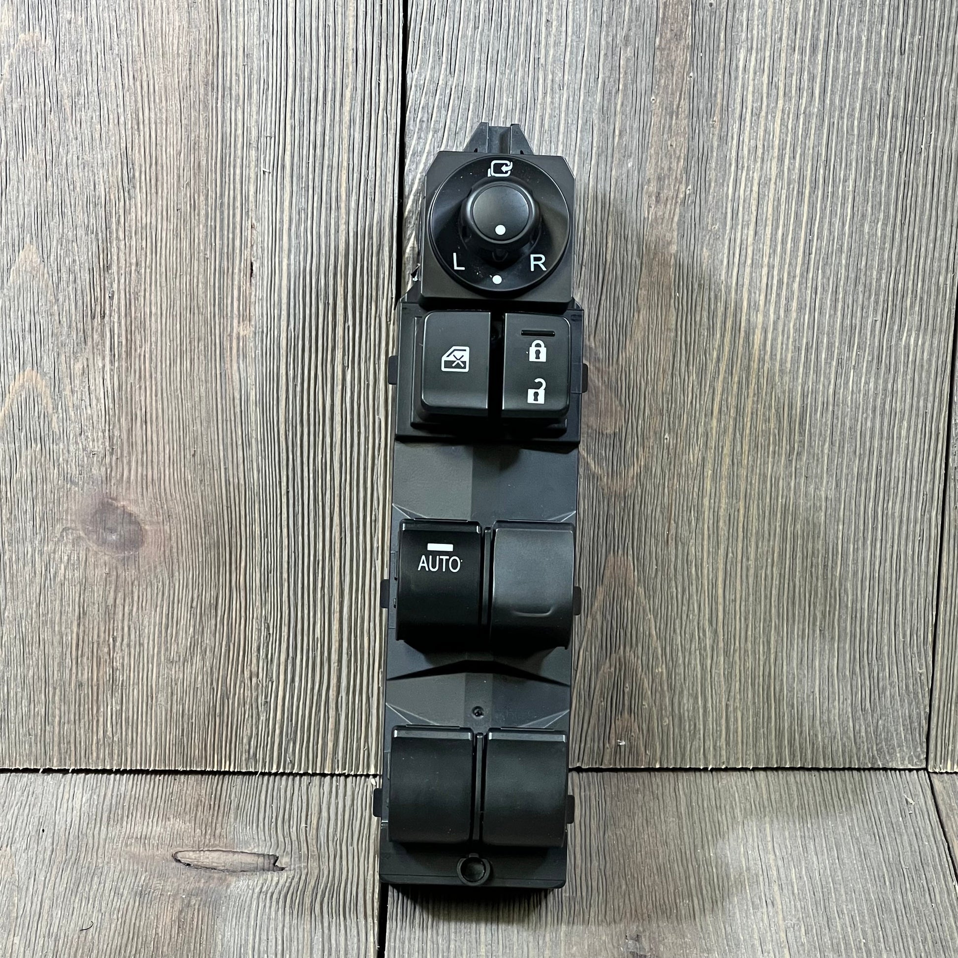 Automatic power master window switch for Mazda CX-5, featuring lock and mirror controls, compatible with 2013-2016 models.