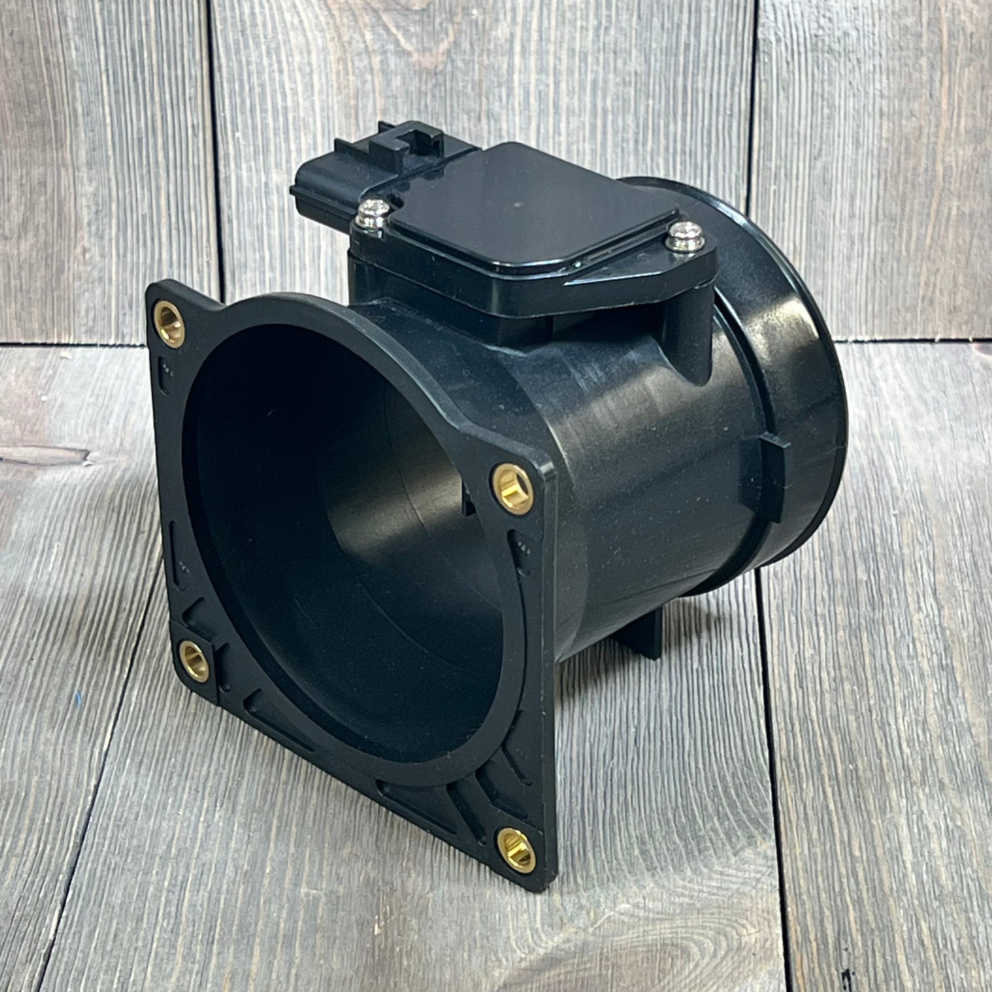 Yezoauto Mass Air Flow Sensor MAF Meter for Ford and Lincoln, showing durable construction and precise fit.
