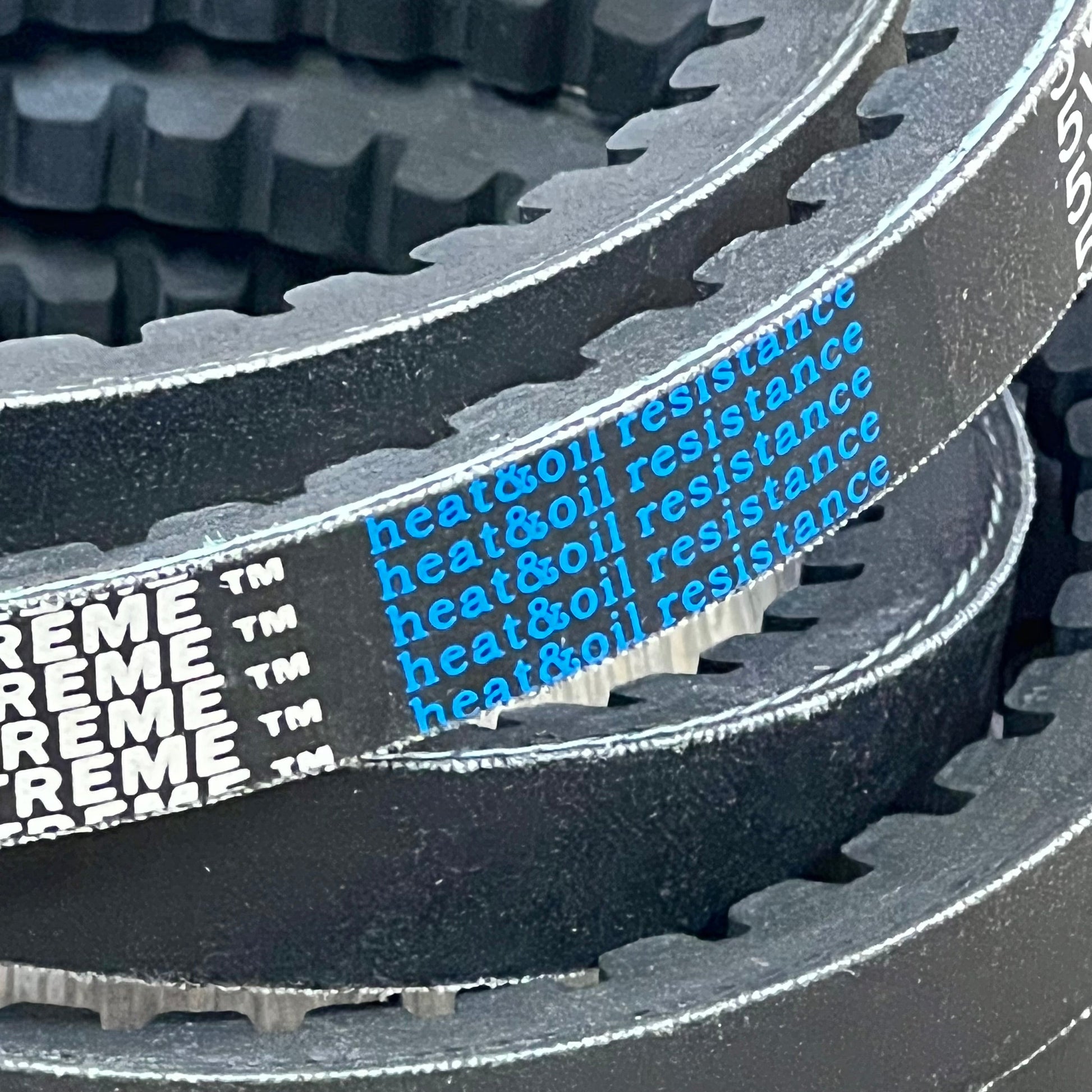 Durable D&D PowerDrive 5VX850 V Belt, 5/8" x 85", showcasing heat and oil resistance for enhanced performance.