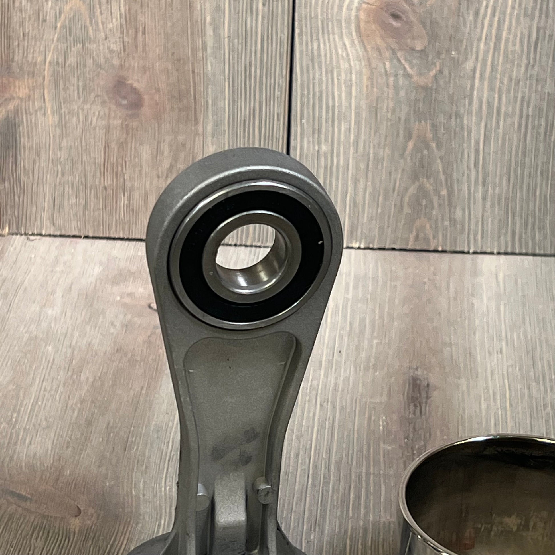 Air compressor piston rod part for 73 mm cylinder, ideal for repairing air compressor systems. Durable and precise.