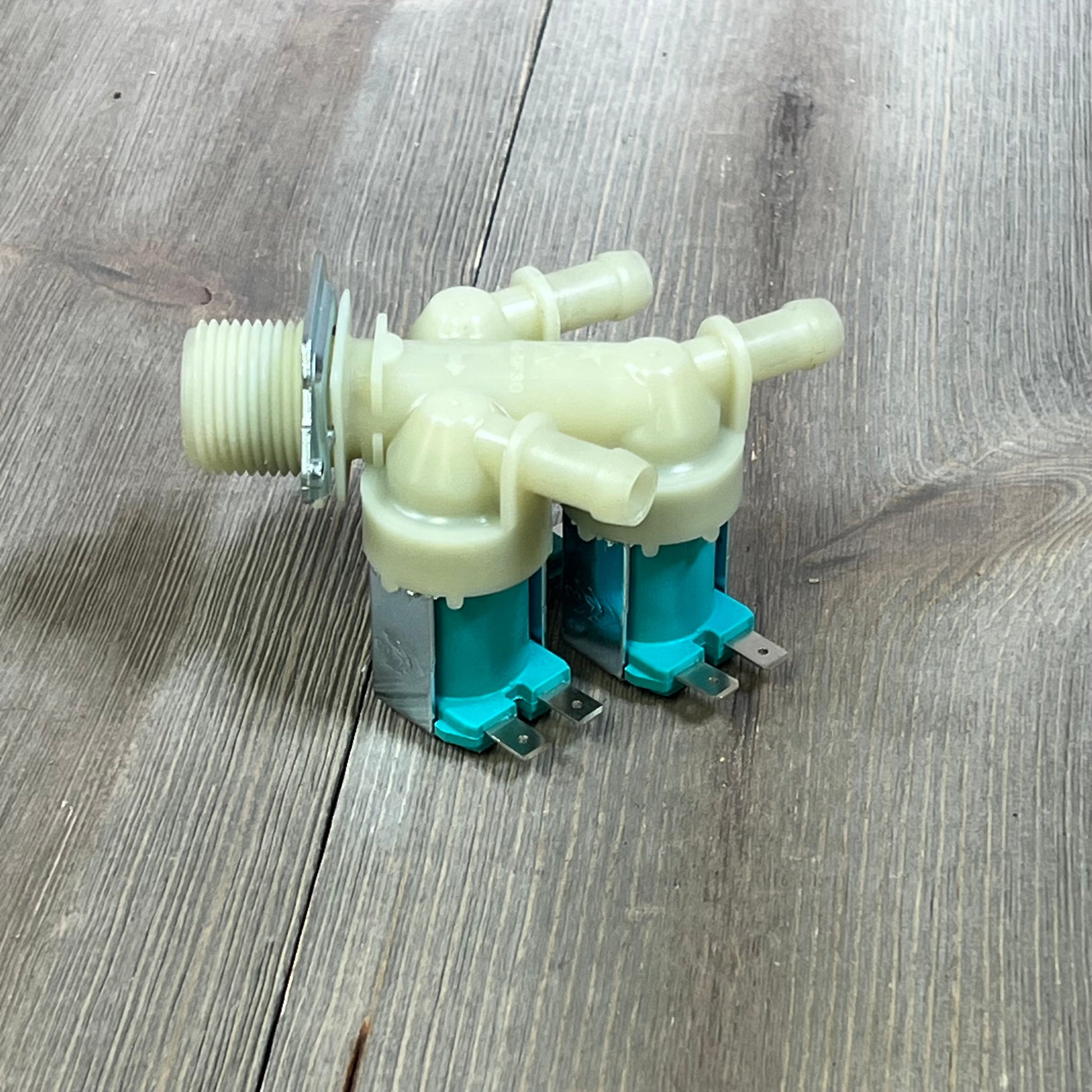 Dual water inlet valve for LG, Kenmore washers, compatible with models 5220FR2075L and 5220FR2006H.