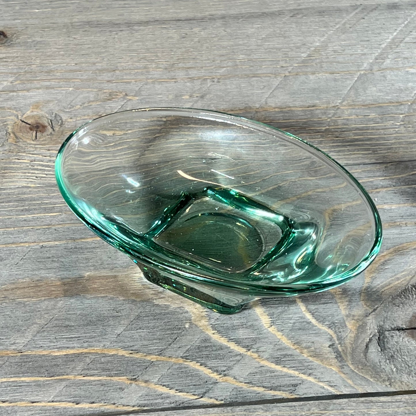 Elegant green teal glass soap dish from the 5-piece bathroom accessory set, offering a stylish touch to your decor.