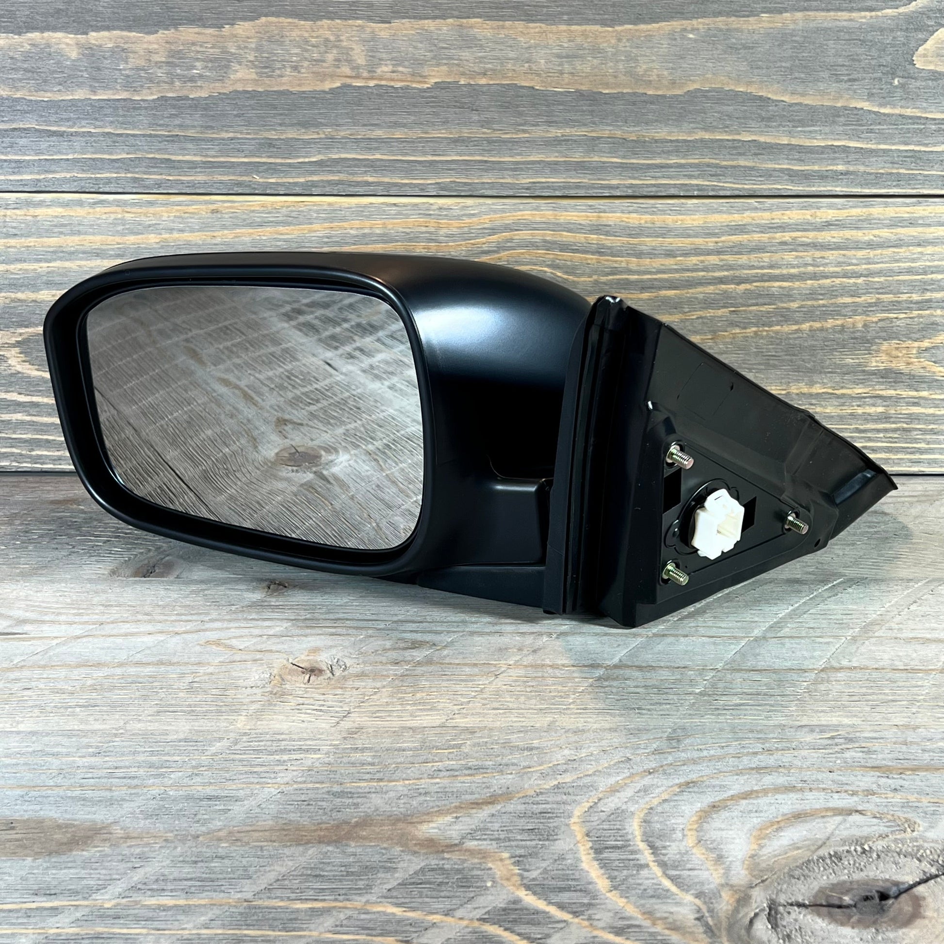 Glossy driver side door mirror for 2003-2007 Honda Accord Coupe, power adjustable, non-heated.