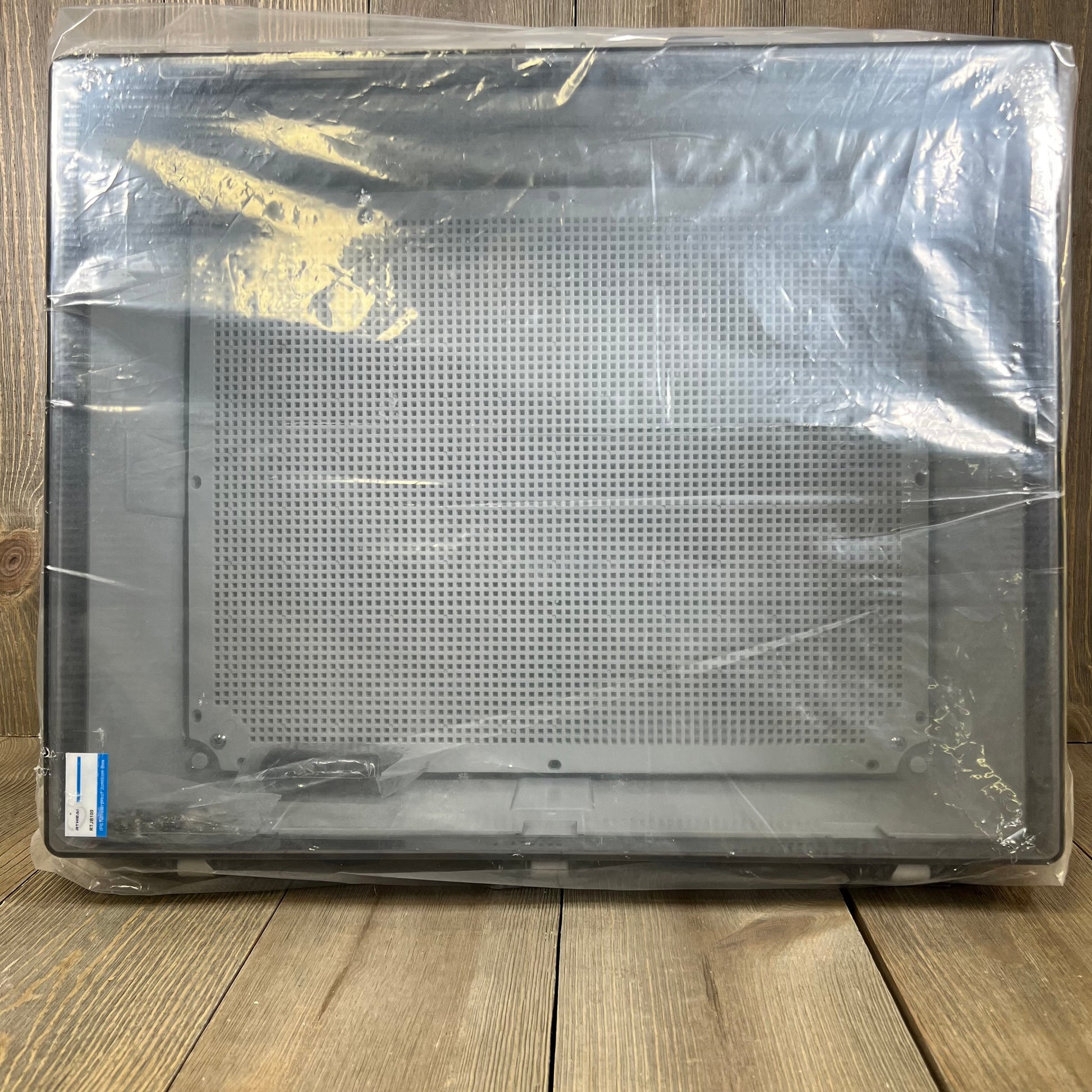 Waterproof outdoor IP67 junction box with clear hinged cover, ideal for DIY projects and electrical enclosures.