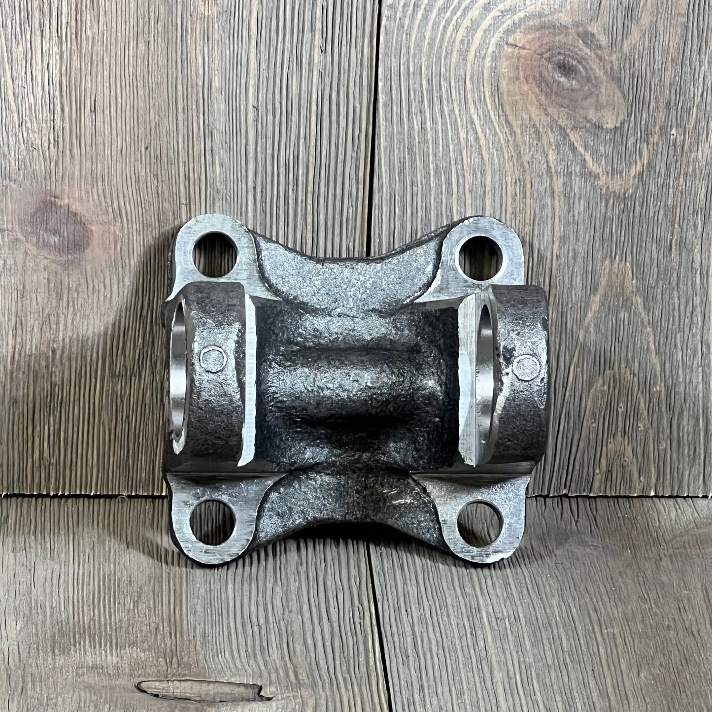 Flange Yoke for Toyota 4Runner, Celica, Land Cruiser, Tacoma. Fits 5-1510X U-Joint. Durable metal construction.