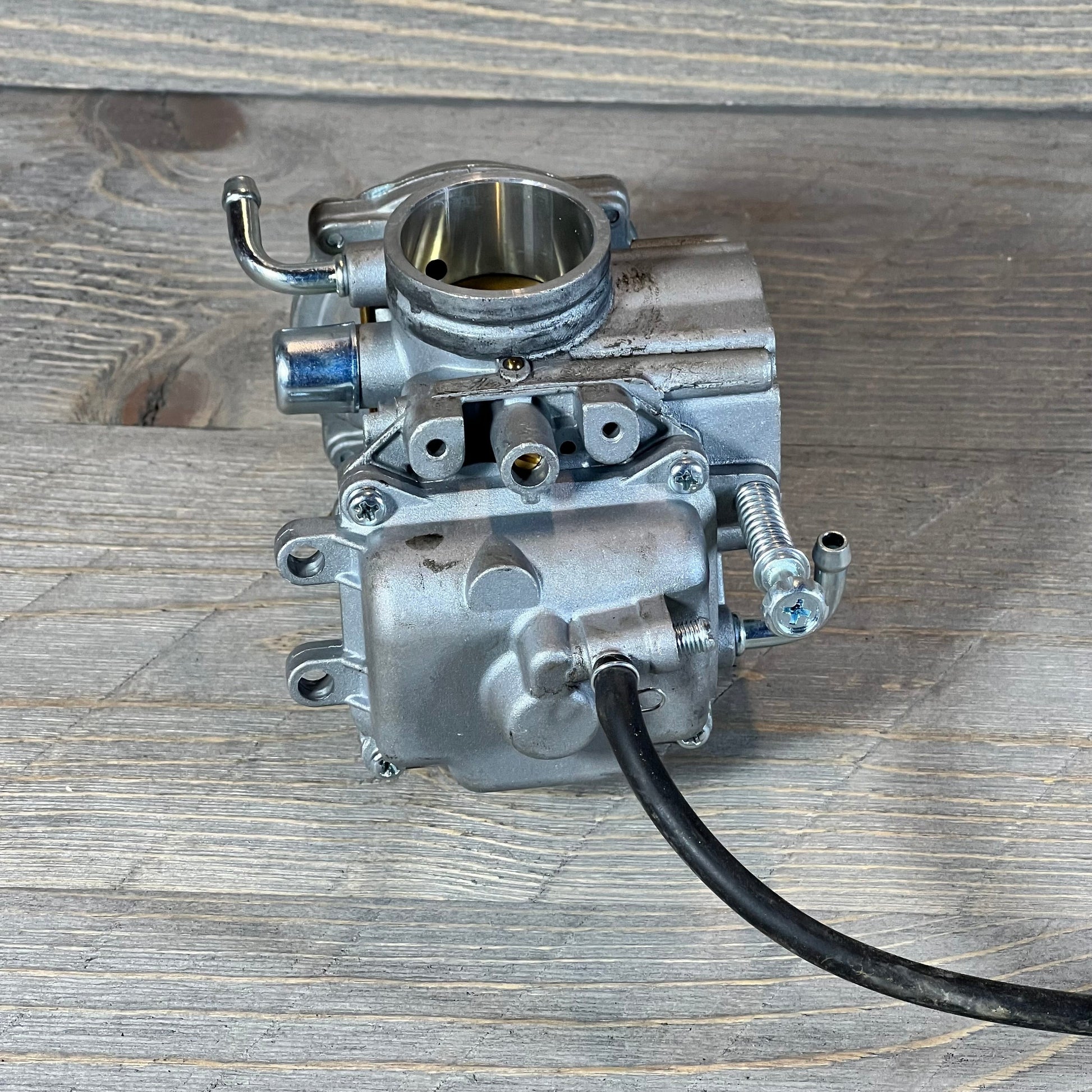 High-quality carburetor replacement for Polaris Sportsman 500, compatible with 1996-1998 models. Durable and efficient design.