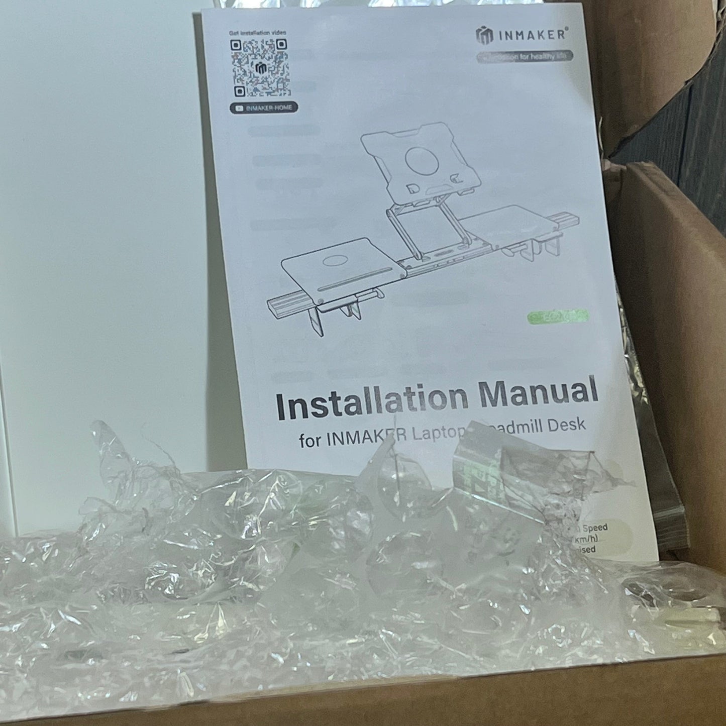 INMAKER treadmill desk installation manual, showing setup guide for universal laptop holder attachment.