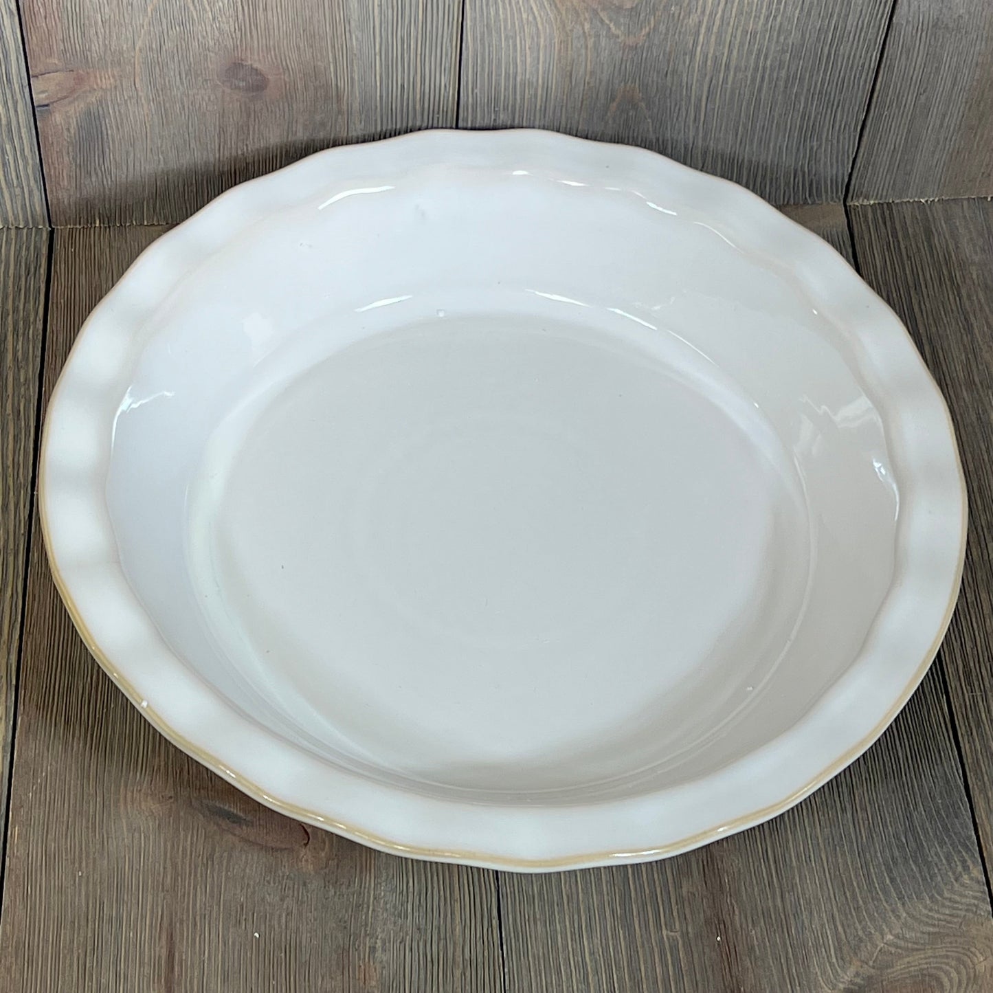 Stoneware pie dish with fluted edges, ideal for baking apple pies and quiches, 9-inch deep dish by MALACASA, Series LYDIA.