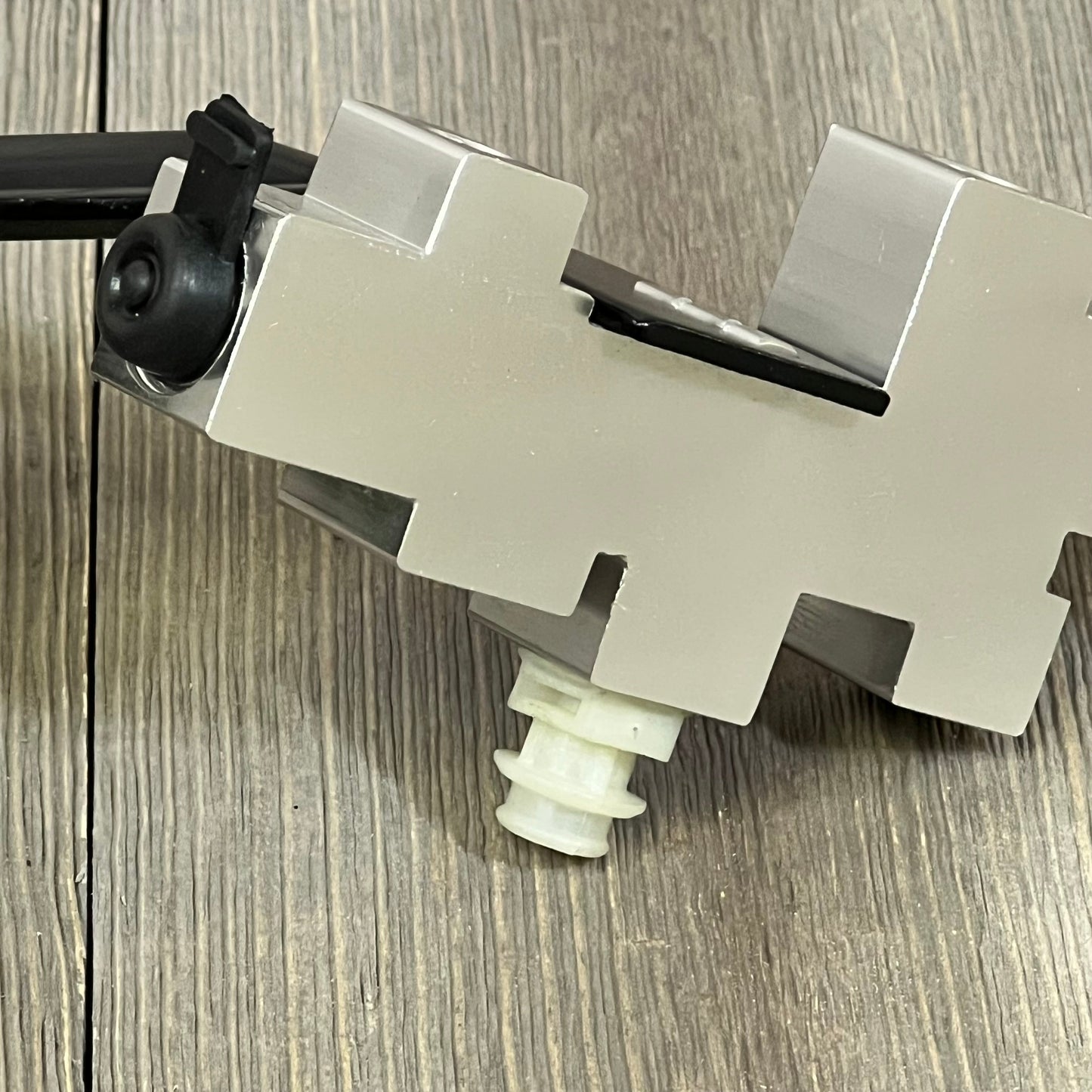 Brake Proportioning Valve for GM Chevy Truck C/K 1500 2500 3500 1989-1994, durable metal construction.