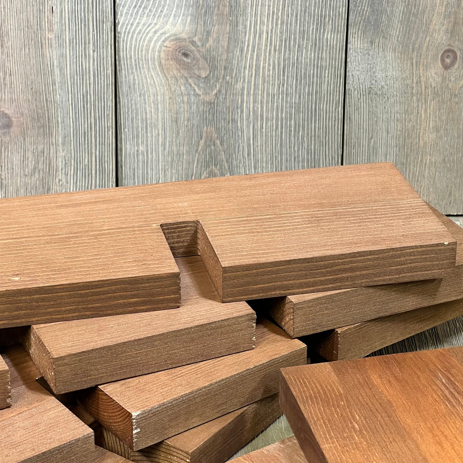 Rustic wooden panels for the WELLAND Wine Rack, showcasing natural wood grain and minimal assembly design.