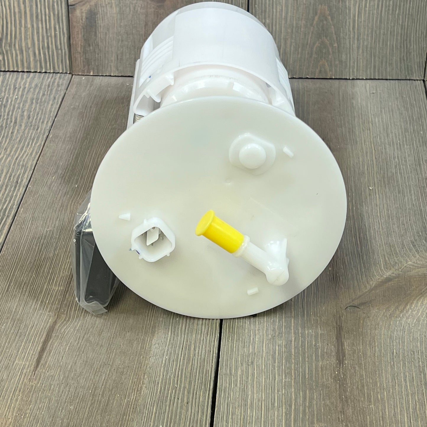 Electric fuel pump assembly for Accord 2013-2017, detailed top view, designed for efficient fuel delivery.