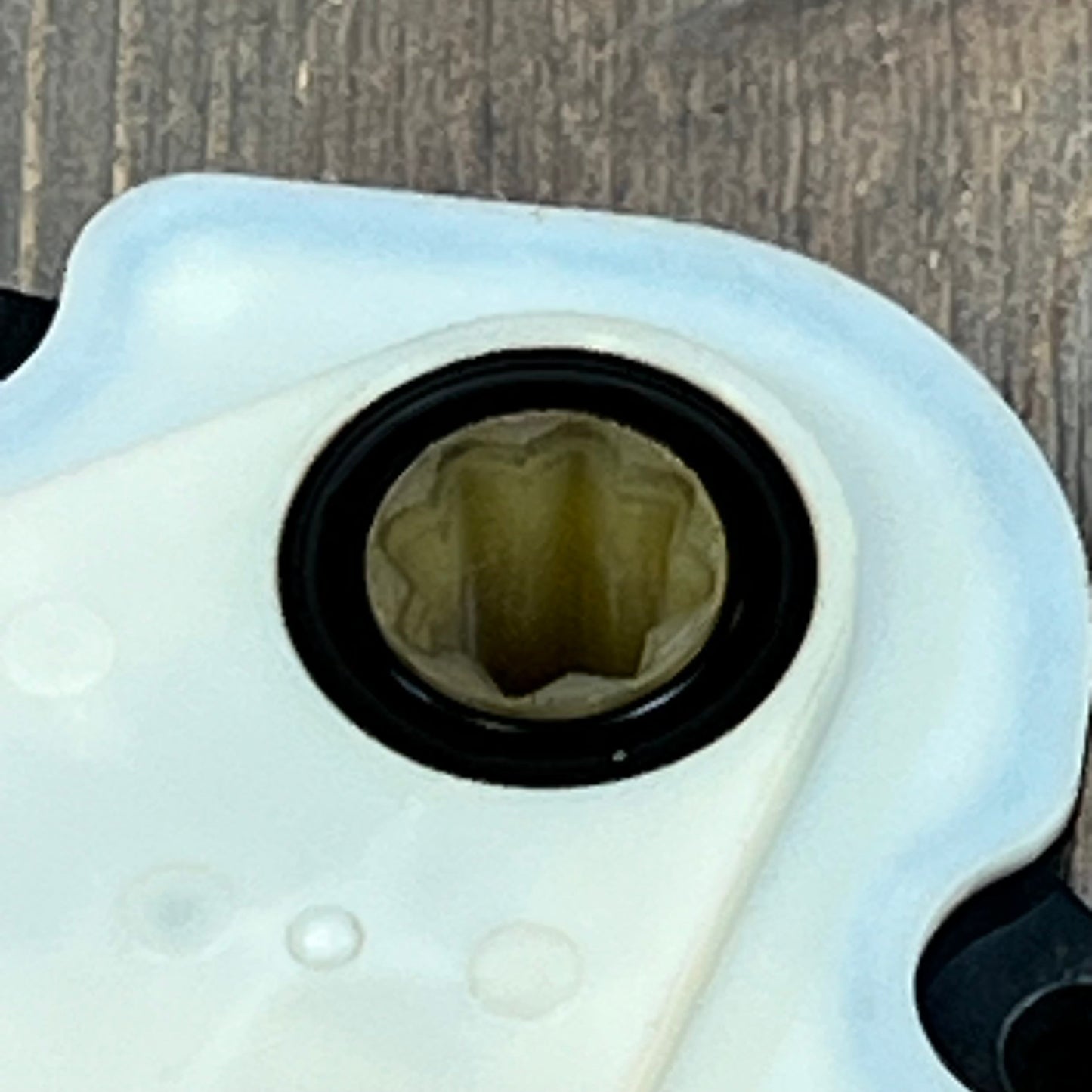 Close-up of LENMISO Shutter Grille Air Actuator Motor part for 2017-2020 Nissan Rogue, showcasing connector detail.