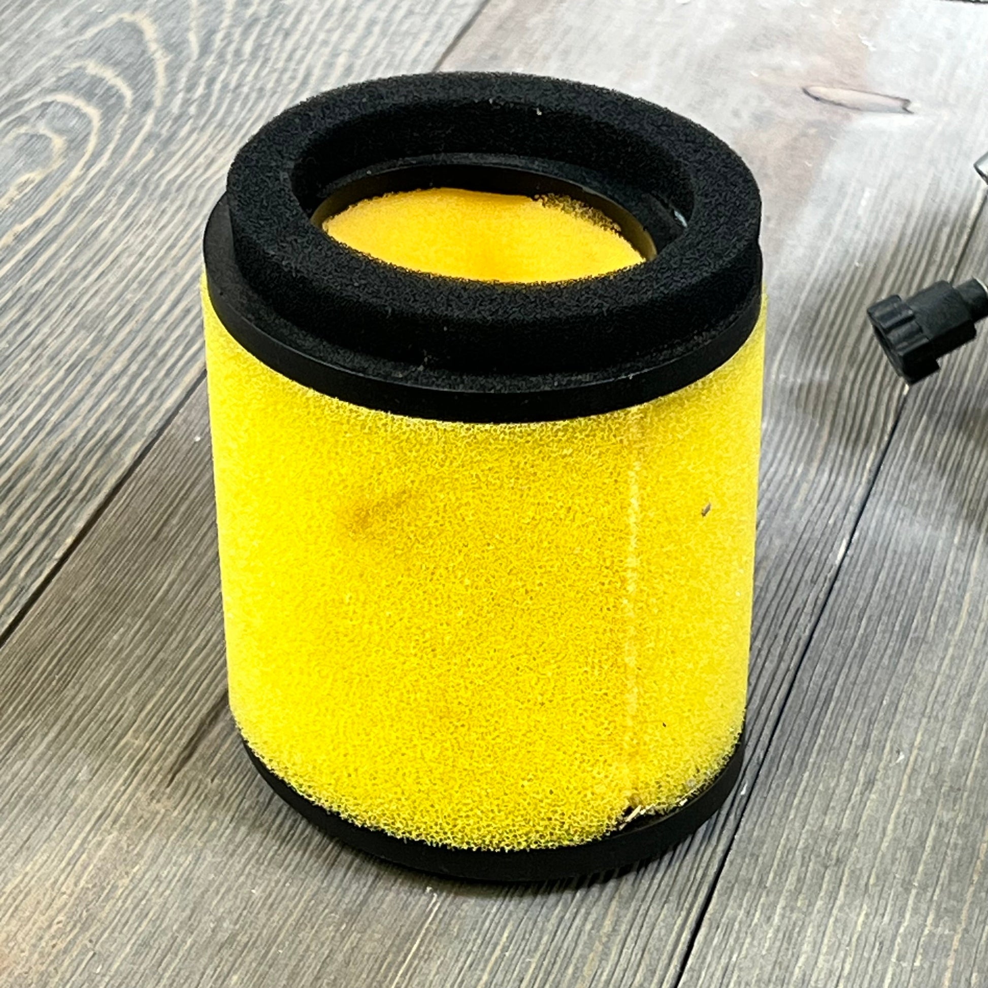 Yellow air filter component for 1046027892-Carbhub TRX300 Carburetor, suitable for Honda 300 TRX300 Fourtrax 1988-2000.