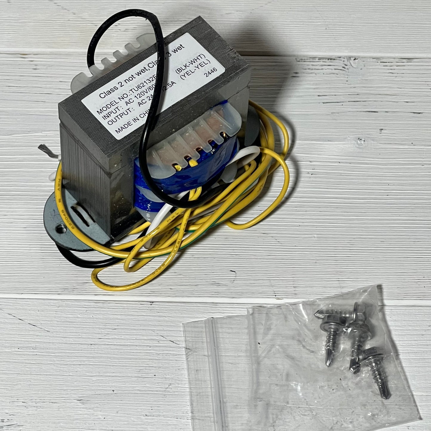 Transformer 120VAC/24VAC with wires and mounting hardware for Zodiac Jandy AquaLink RS control centers.