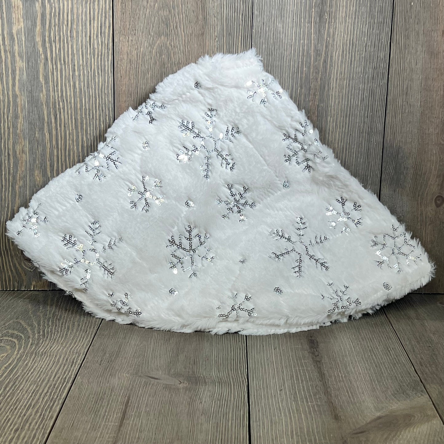 Sequined Christmas Tree Skirt Soft Plush Mat White Faux Fur 24 Inch - 1047352160