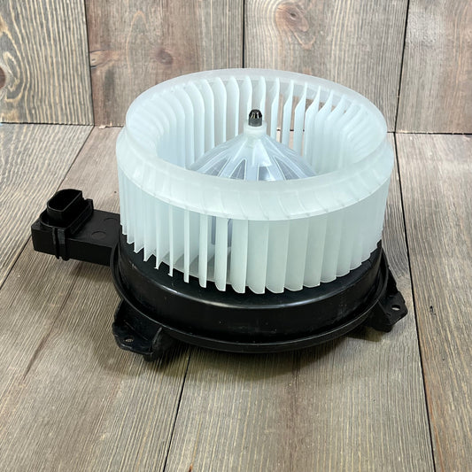AC blower motor with fan for Honda Accord 2013-2017, featuring durable design and efficient airflow.