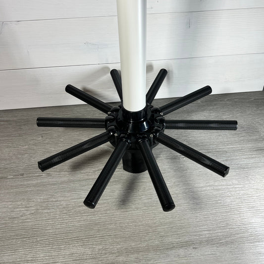 Black and white Tiroar SX244DA assembly with central pipe for Hayward filter systems.