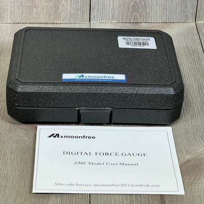 Portable force meter with sturdy case and user manual, ideal for mechanical physics labs and teaching applications.