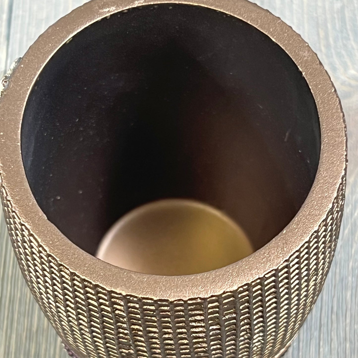 Textured burgundy tumbler from Popular Bath, featuring an elegant ombre rose design. Perfect for stylish bathroom decor.