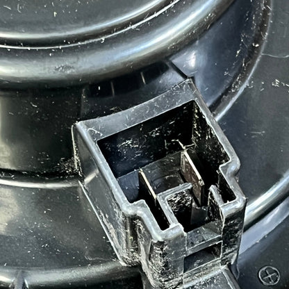 Close-up view of connection port on Dibanyou AC Heater Blower Motor for Toyota Avalon 2000-2004, replacement part 87103-07020.