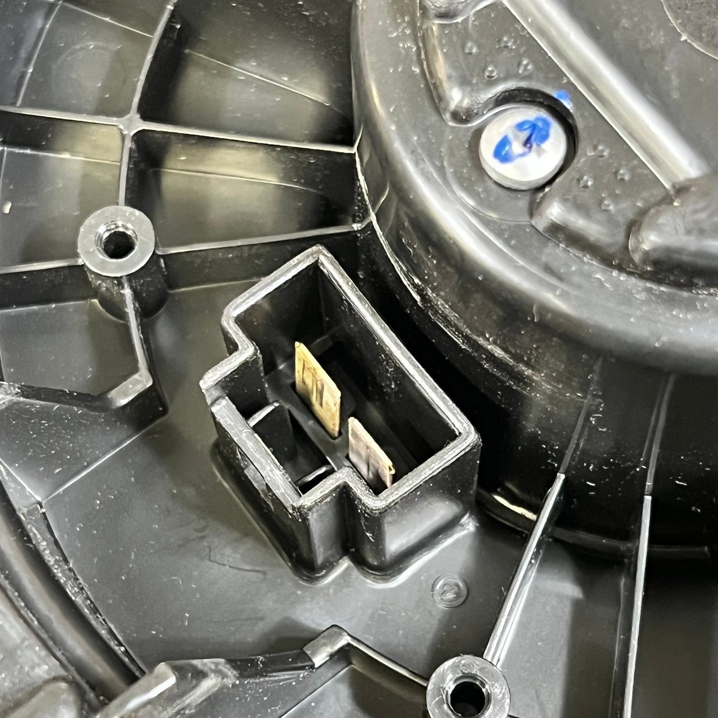 Close-up view of the connector on NAFTULY AC Blower Motor, compatible with Honda Accord 2013-2017, showcasing detailed design.