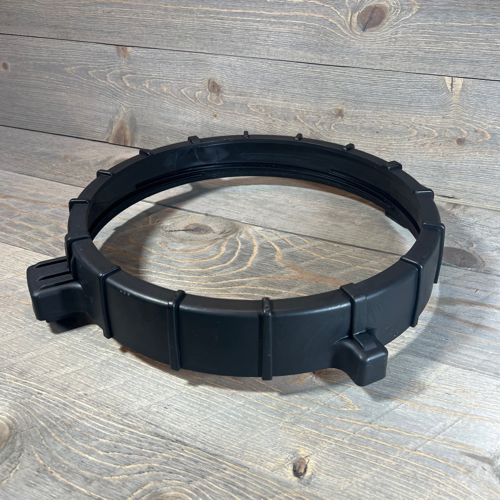 Durable black locking ring assembly for Pentair Clean & Clear Predator pool filter replacement 59052900.
