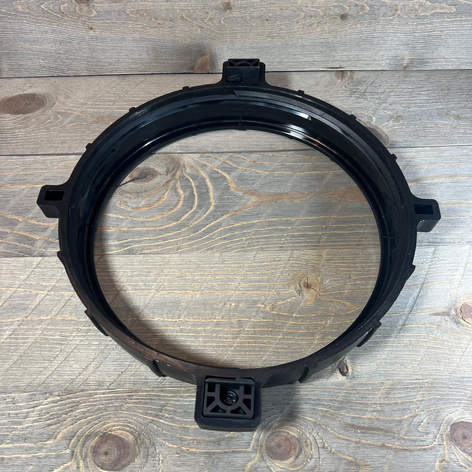 Locking ring assembly for Pentair Clean & Clear Predator filter, showcasing durable black plastic construction.