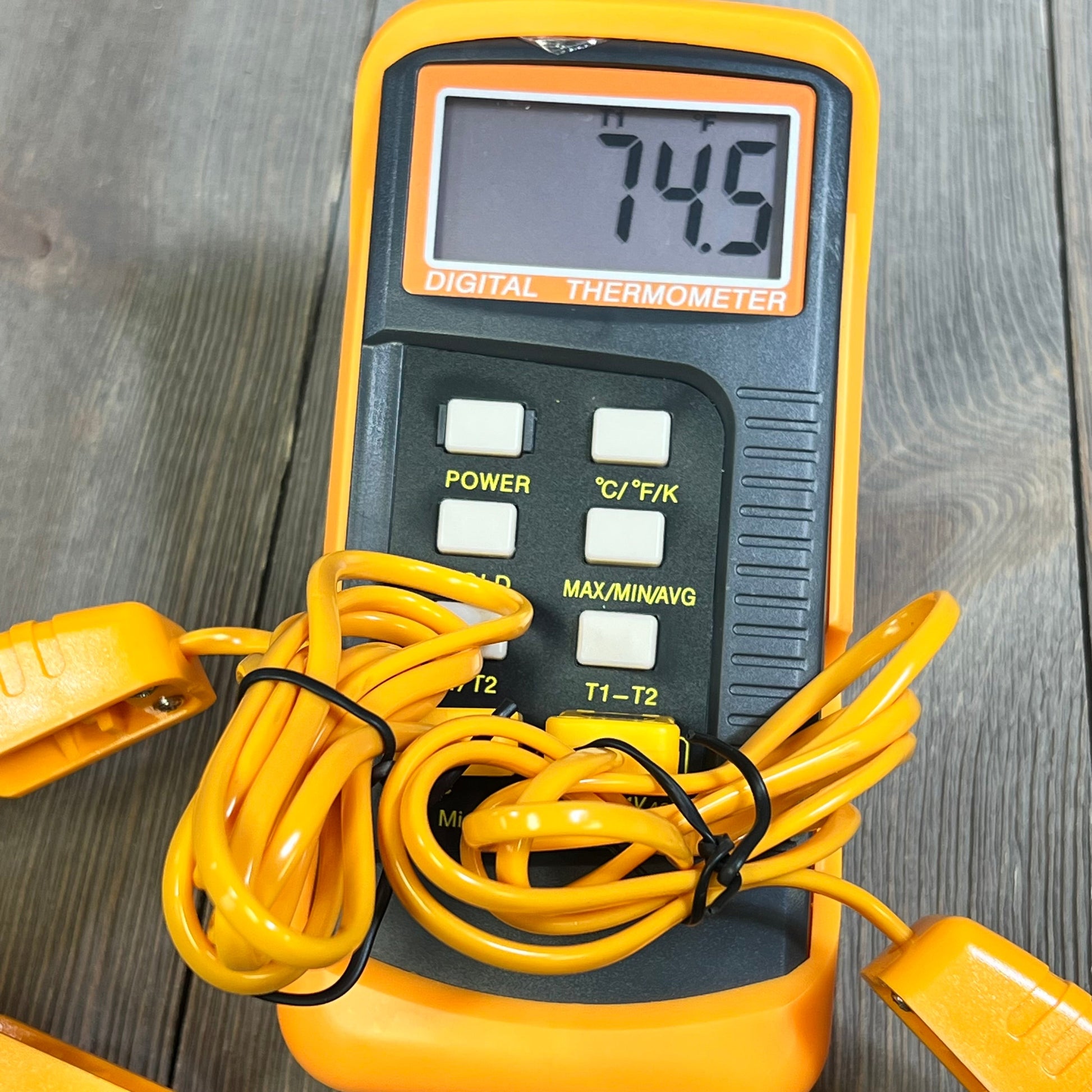 Digital K Type Thermocouple Thermometer with dual channels, displaying 74.5°C, includes temperature clamp and probes.