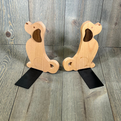 Decorative wooden puppy dog bookends for kids' shelves, perfect for organizing books in style, 1 pair style 01.