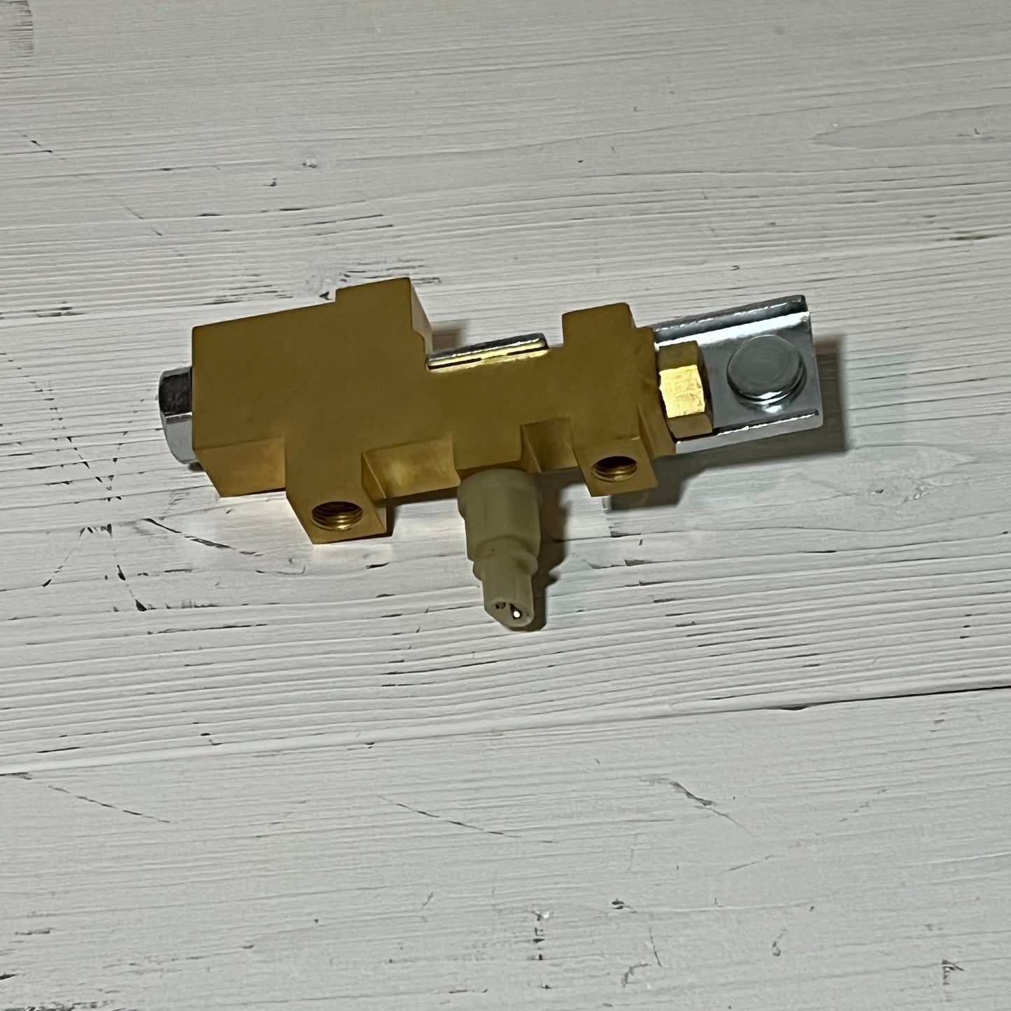 Replacement brake proportioning valve for Ford Mustang 1964-1970, showcasing durable construction and precise fit.