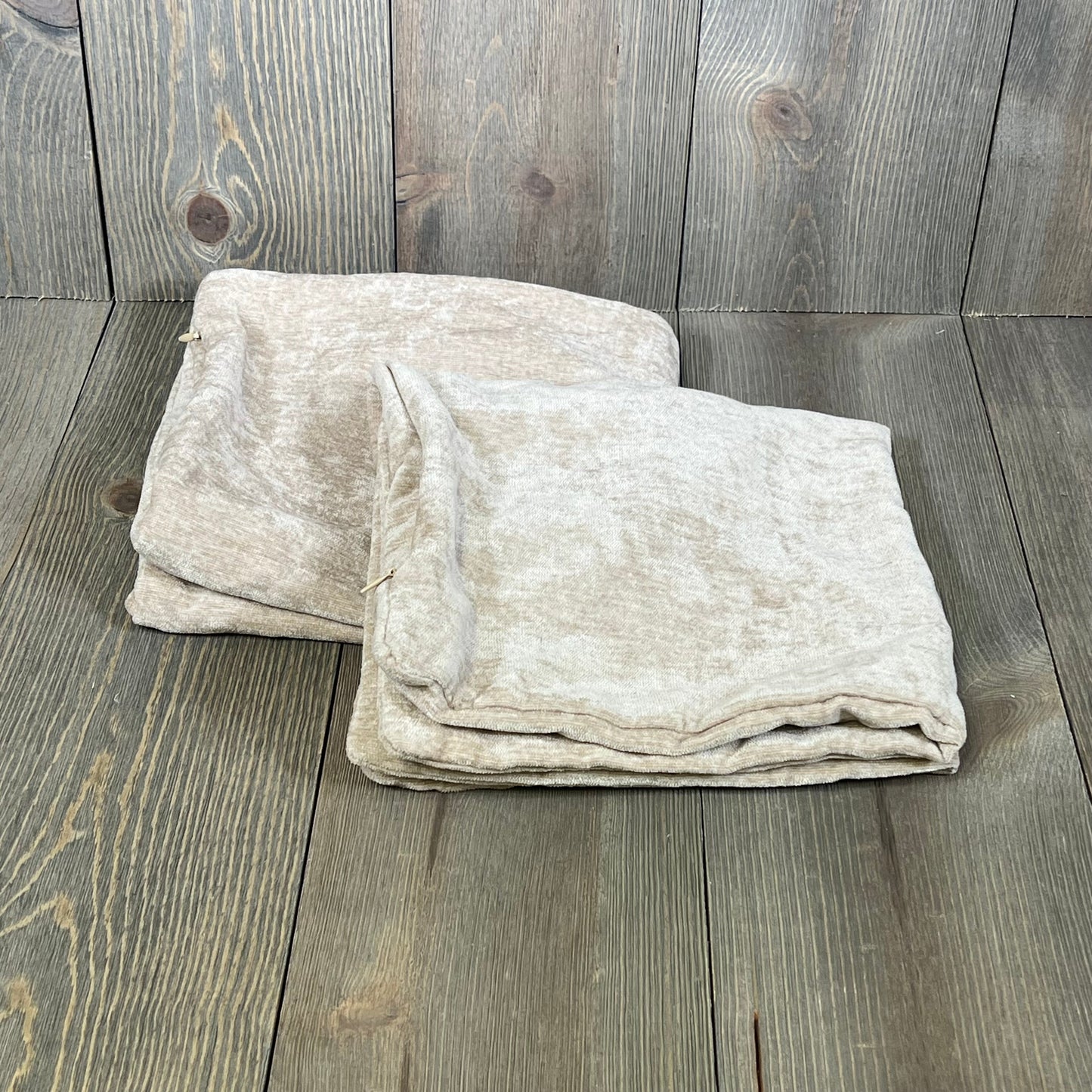 Soft chenille throw pillow covers in bleached sand, perfect for enhancing your sofa or bed decor.