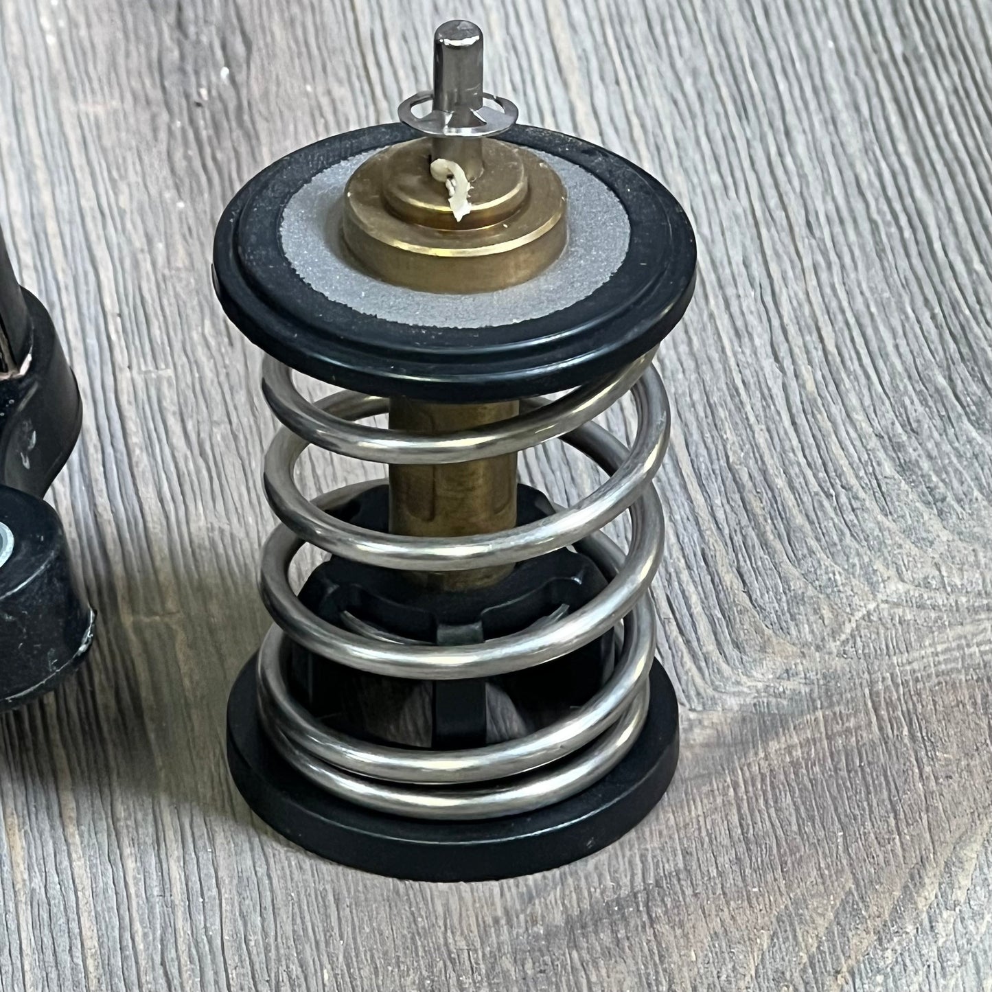 Thermostat assembly coil for Dodge Jeep Ram 3.6L V6, enhancing engine performance, compatible with 2016-2022 models.