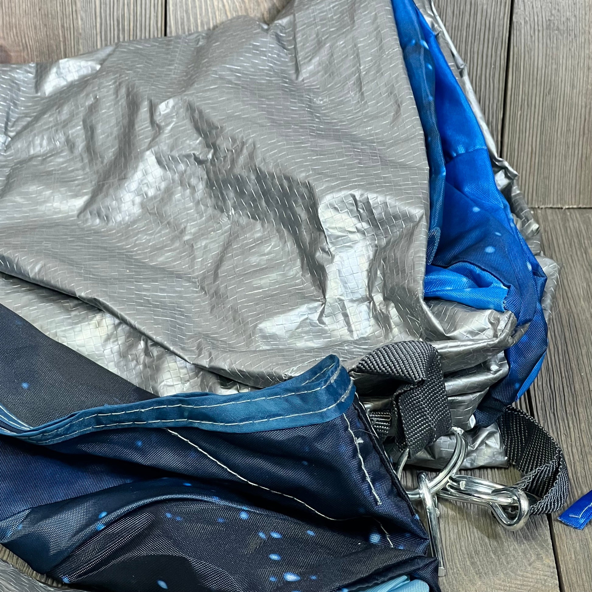 Navy blue ASFANES waterproof pet camping tent fabric, showcasing durable material and portable design for cats and small dogs.